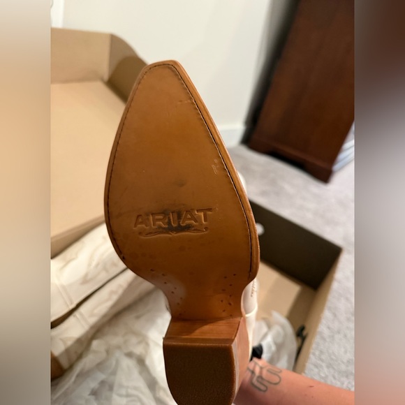 Cream Ariat Casanova size 9 - Picture 3 of 8